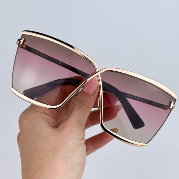 Tom Ford FT0936/S Elle-02 28F BRAND NEW Sunglasses Gold Black Gradient Women - Picture 5 of 12